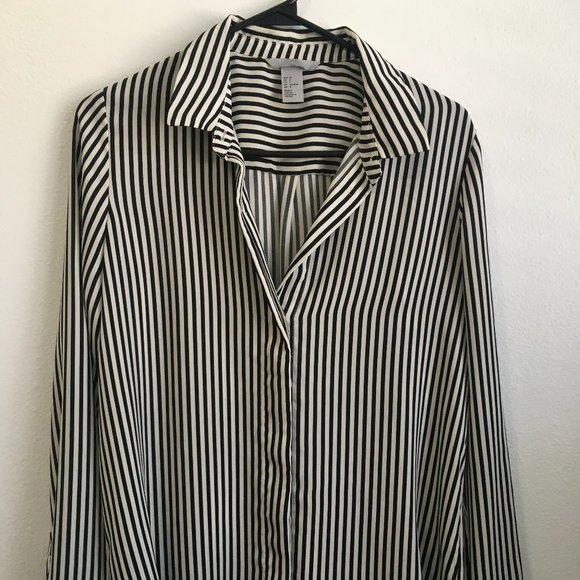H&M Striped Covered Button-Down Shirt, Size 8/M - Picture 2 of 4